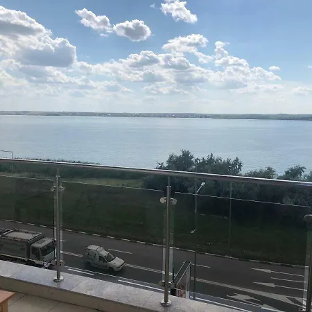 Apartament Yana Summerland *
