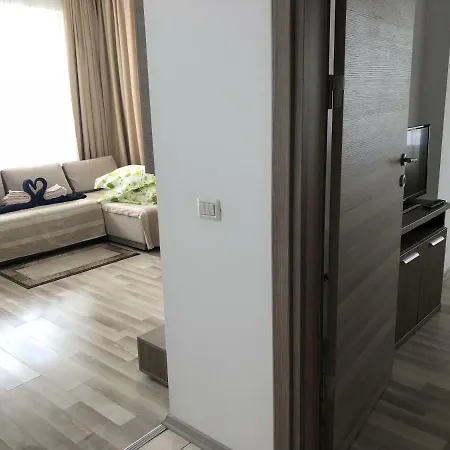 Apartament Yana Summerland Apartmán *